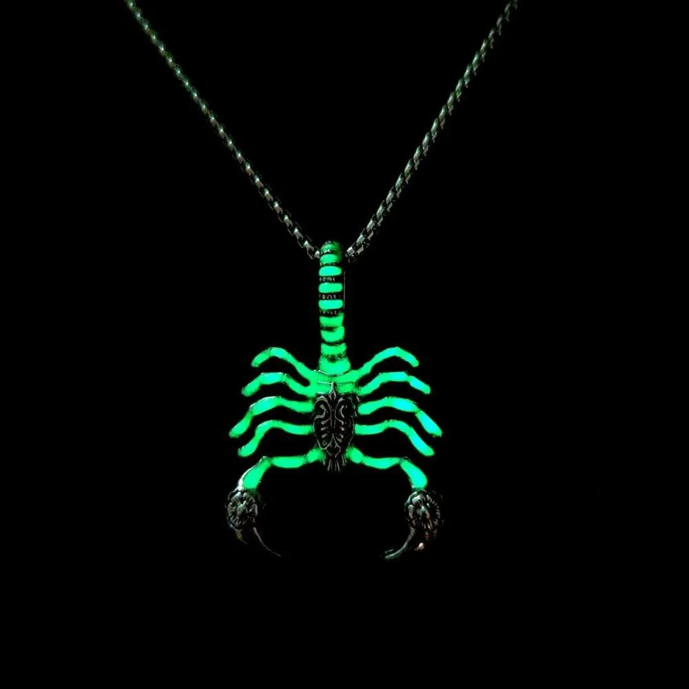 Stainless Steel Pendant Necklace Scorpion Punk Rock Necklace Scorpion Necklace Pendant Stainless Steel Luminous Scorpions Insect Necklace for Women Men Cool Glow in The Dark Jewelry(Green